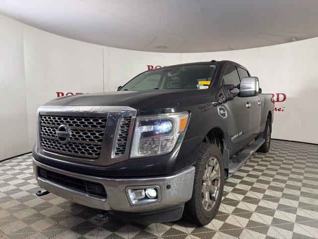 Used 2018 Nissan Titan SL w/ Chrome Package AWD/4WD image 4