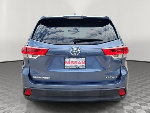Used 2019 Toyota Highlander XLE AWD/4WD image 3
