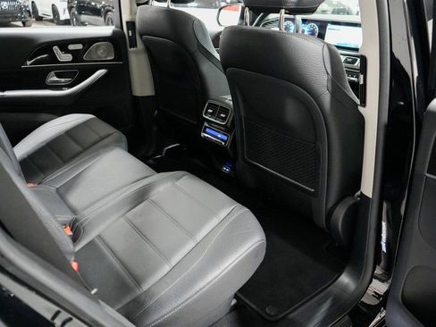 Used 2024 Mercedes-Benz GLS 450 4MATIC image 22