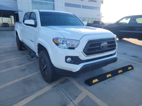Used 2022 Toyota Tacoma SR5 image 1
