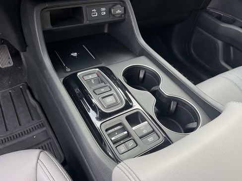 Used 2025 Honda Pilot EX-L image 35