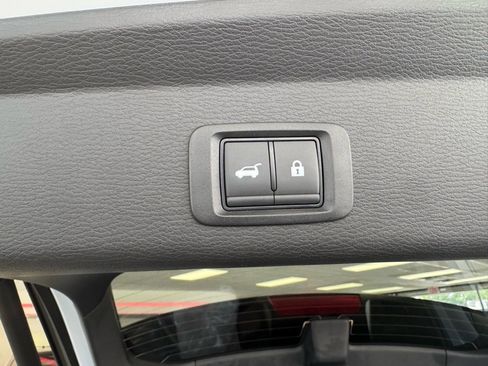 New 2025 Mitsubishi Outlander SEL image 18