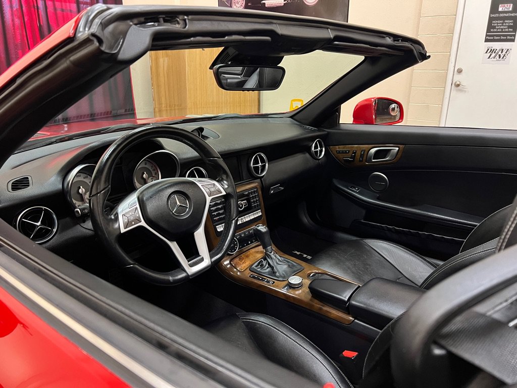 Used 2016 Mercedes-Benz SLK 350 image 21