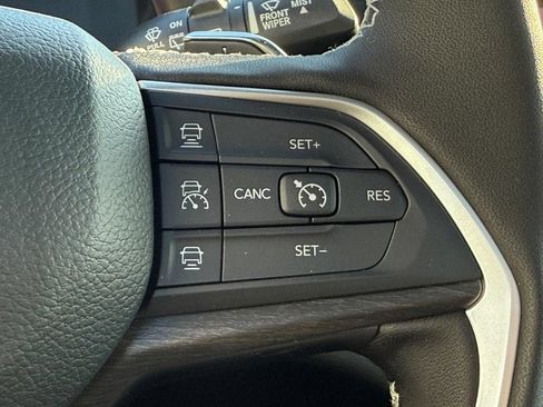 New 2025 Jeep Grand Cherokee L Limited w/ Luxury Tech Group II AWD/4WD image 15
