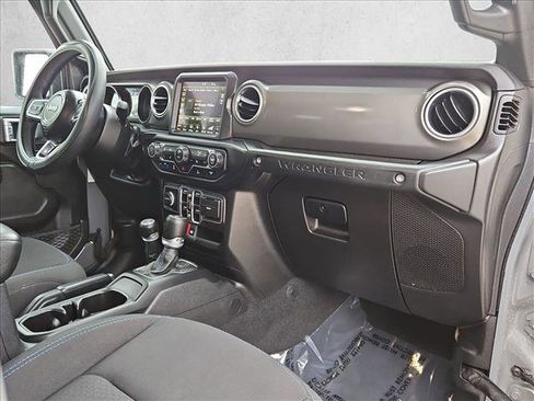 Used 2023 Jeep Wrangler Unlimited Rubicon 4xe w/ Cold Weather Group AWD/4WD image 22