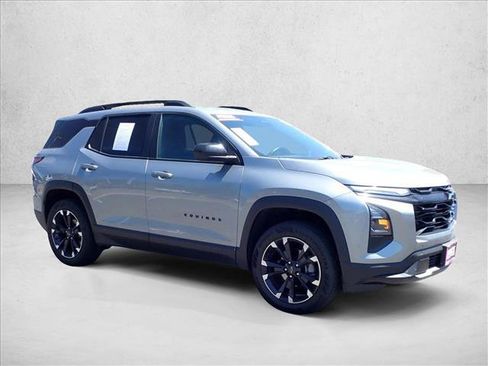 Used 2025 Chevrolet Equinox RS AWD/4WD image 6