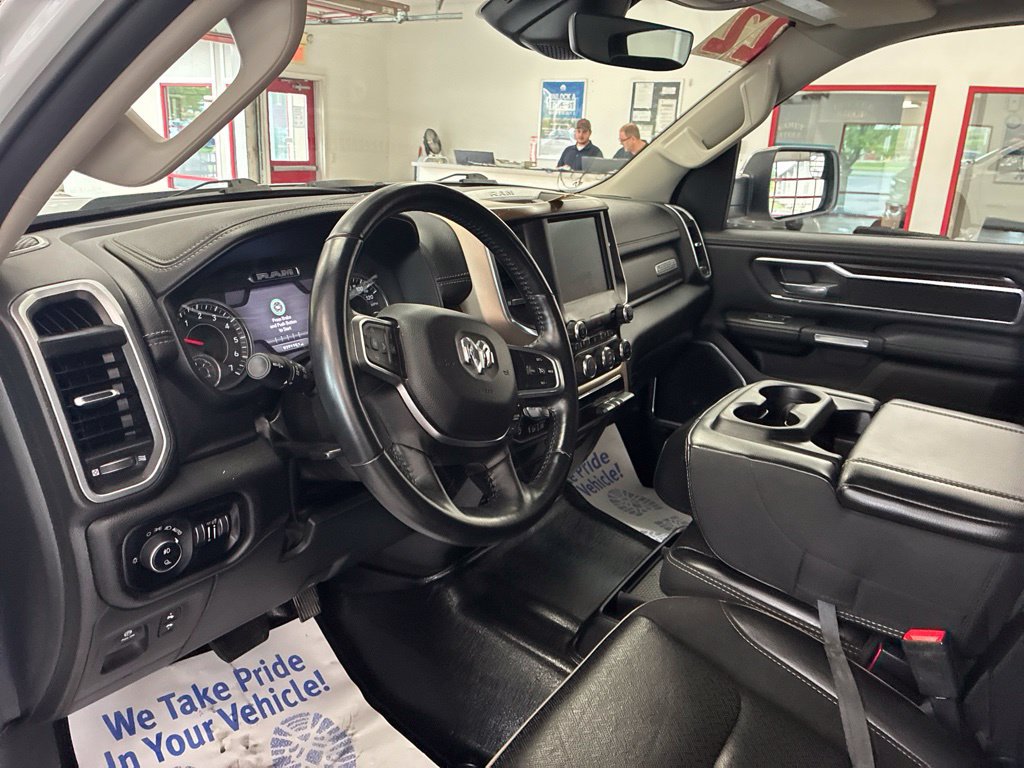 Used 2022 RAM 1500 Laramie w/ Off Road Group AWD/4WD image 17