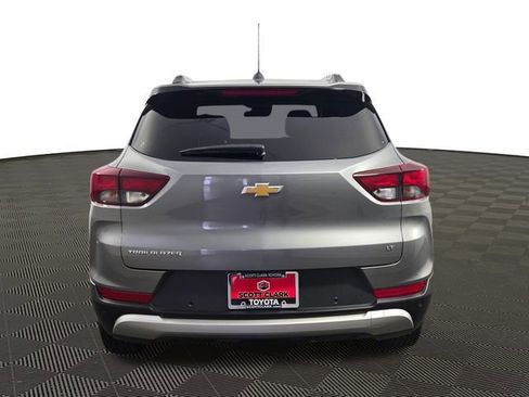 Used 2025 Chevrolet TrailBlazer LT w/ Convenience Package FWD image 7