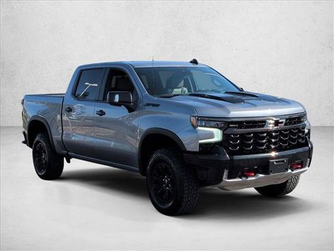 Used 2024 Chevrolet Silverado 1500 ZR2 w/ Technology Package AWD/4WD image 2