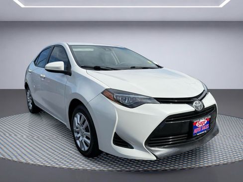 Used 2017 Toyota Corolla LE w/ Carpet Mat Package (TMS) FWD image 6