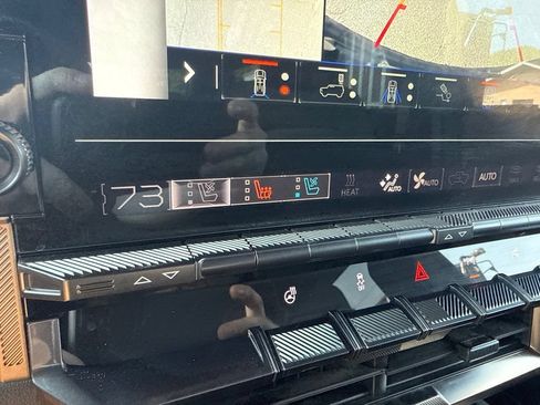 Used 2025 GMC Hummer EV 2X AWD/4WD image 23
