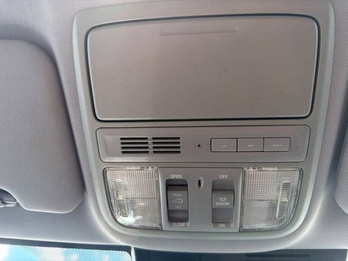 Used 2020 Honda CR-V EX-L image 10