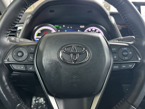 Used 2022 Toyota Camry XSE w/ Navigation Upgrade Package image 23