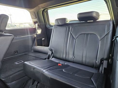 Used 2021 Ford Expedition Limited image 6