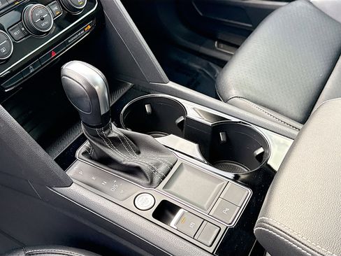 Used 2023 Volkswagen Atlas SE w/ Panoramic Sunroof Package image 29