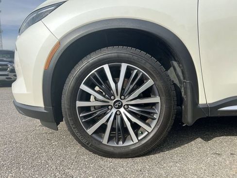 Used 2023 INFINITI QX60 Sensory w/ Cargo Package AWD/4WD image 10