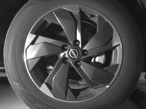 Used 2025 Nissan Rogue SV AWD/4WD image 13