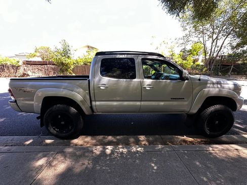 Used 2013 Toyota Tacoma PreRunner w/ TRD Sport Pkg RWD image 8