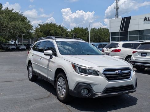 Used 2019 Subaru Outback 2.5i Premium AWD/4WD image 3