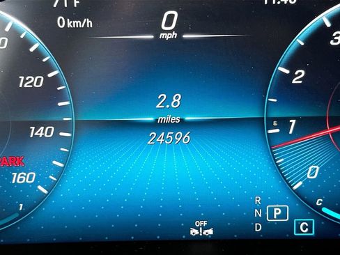 Used 2023 Mercedes-Benz GLC 300 4MATIC Coupe image 12