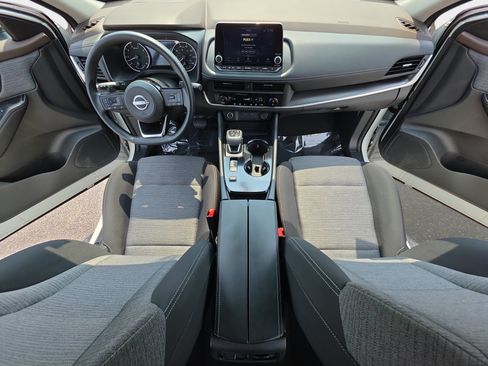 Used 2023 Nissan Rogue SV FWD image 9