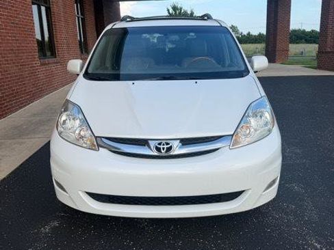 Used 2009 Toyota Sienna FWD image 7