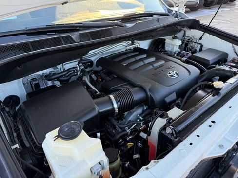 Used 2013 Toyota Sequoia Platinum image 39