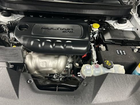 Used 2023 Jeep Cherokee Altitude Lux AWD/4WD image 26