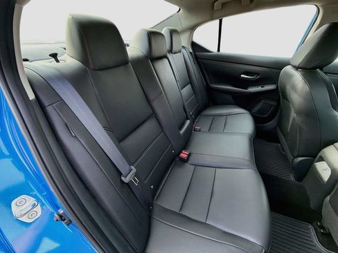 Used 2023 Nissan Sentra SR w/ SR Premium Package FWD image 29