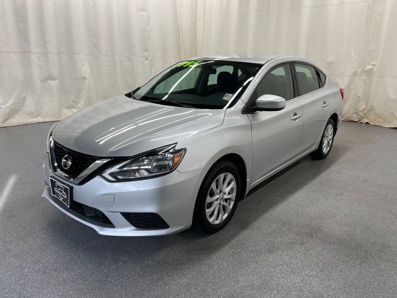 Used 2019 Nissan Sentra SV FWD image 1