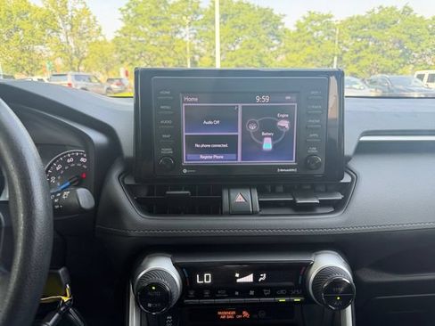 Used 2022 Toyota RAV4 LE AWD/4WD image 27