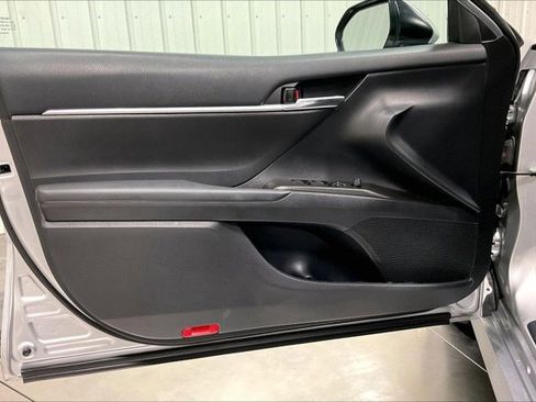 Used 2022 Toyota Camry LE image 23