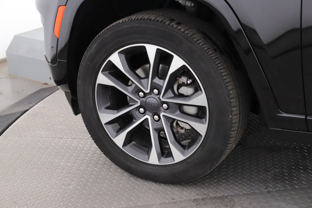 Used 2025 Jeep Grand Cherokee Overland w/ Adv Protech Group III AWD/4WD image 13