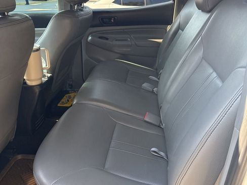 Used 2013 Toyota Tacoma PreRunner w/ SR5 Pkg RWD image 13