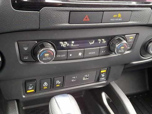 Used 2023 Nissan Frontier SV w/ SV Convenience Package AWD/4WD image 17