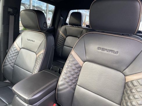 Used 2023 GMC Canyon Denali AWD/4WD image 26