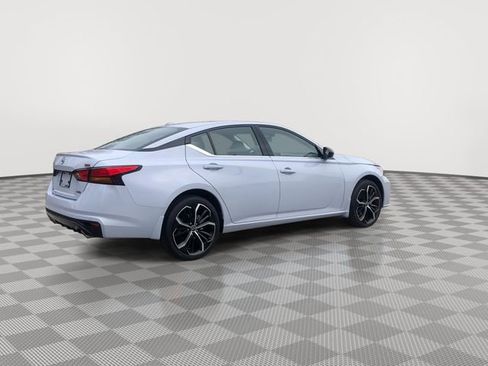 Certified 2025 Nissan Altima 2.5 SR image 11