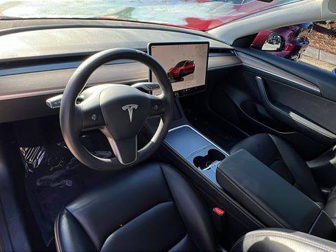 Used 2023 Tesla Model 3 Performance image 25