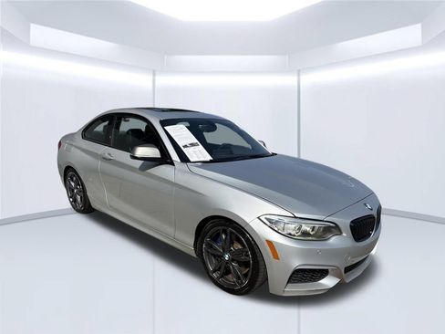 Used 2016 BMW M235i Coupe RWD image 9