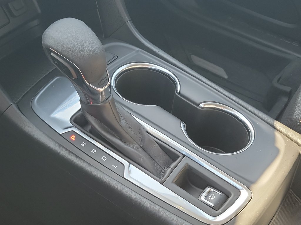Used 2024 Chevrolet Equinox LT w/ LPO, Floor Liner Package FWD image 25