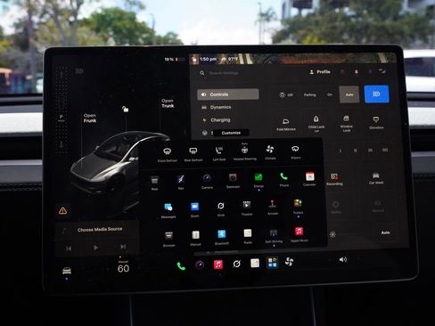 Used 2026 Tesla Model Y AWD image 27