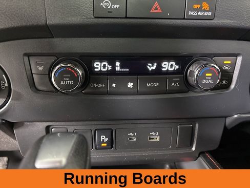 Used 2023 Nissan Frontier PRO-4X w/ Technology Package image 16