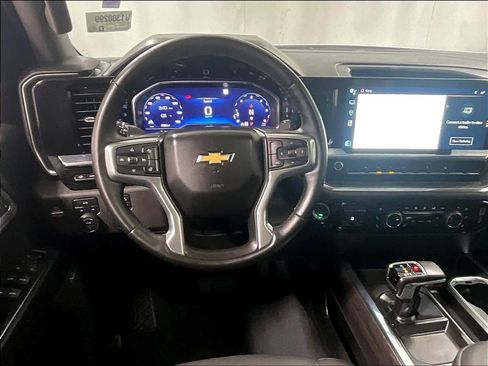 Used 2023 Chevrolet Silverado 1500 LTZ w/ LTZ Premium Package image 17