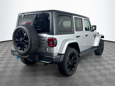 Used 2023 Jeep Wrangler Unlimited Sahara w/ Cold Weather Group AWD/4WD image 8