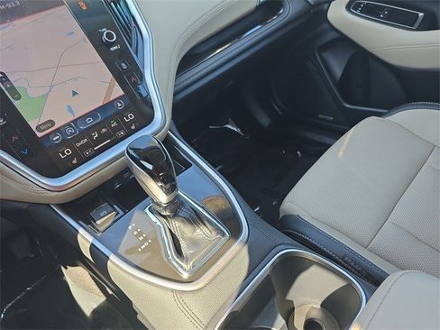 Used 2021 Subaru Outback Limited w/ Popular Package #2 image 24