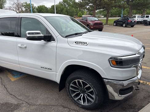 Used 2025 RAM 1500 Limited AWD/4WD image 2