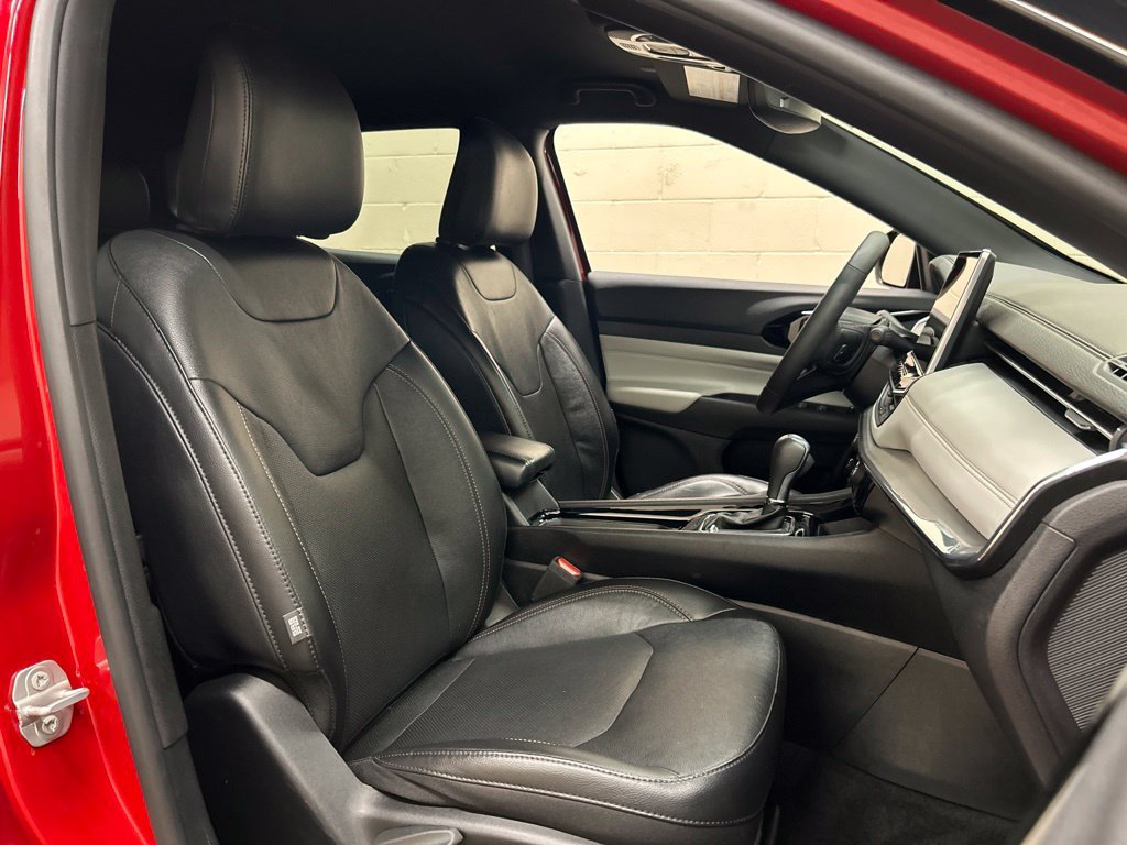 Used 2023 Jeep Compass Limited AWD/4WD image 12