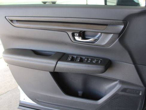 Used 2026 Honda CR-V LX image 12