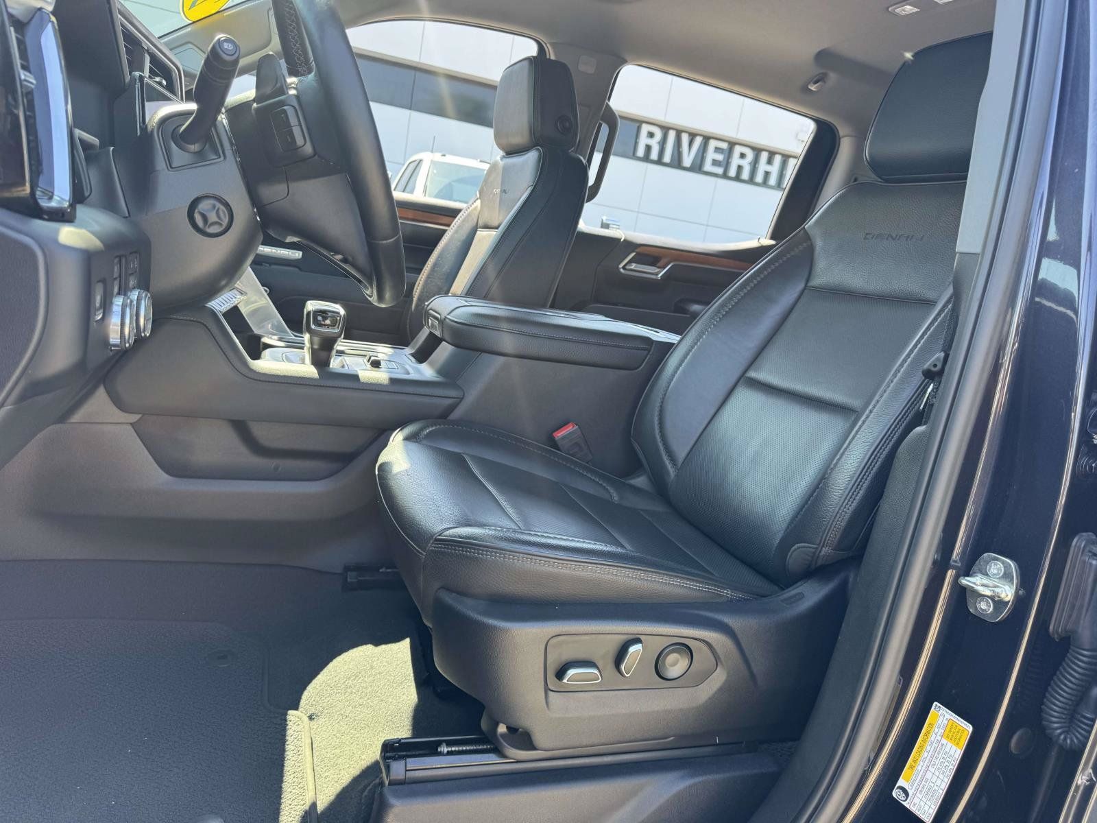 Used 2022 GMC Sierra 1500 Denali AWD/4WD image 18
