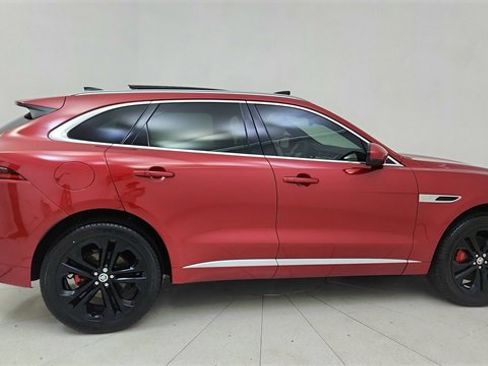 Used 2025 Jaguar F-PACE R-Dynamic S image 6